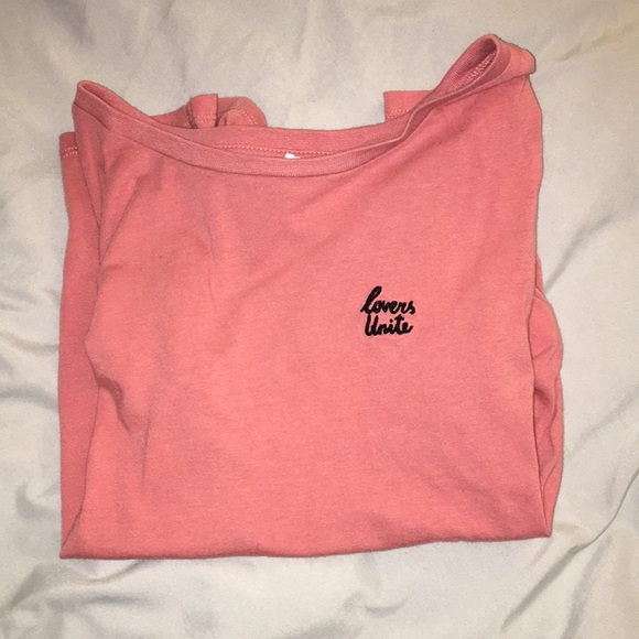 H&M Tops - Pastel Pink T-Shirt